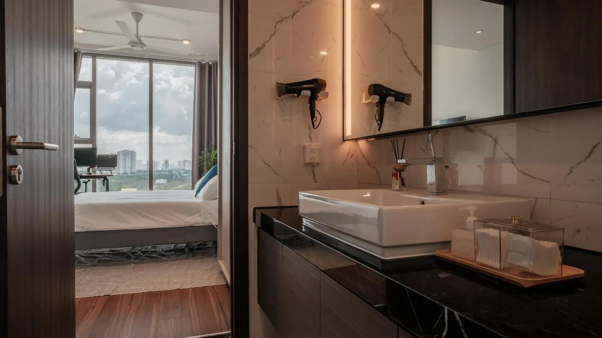 Lux Executive Residence @ Empire City By Circadian Ho Chi Minh City